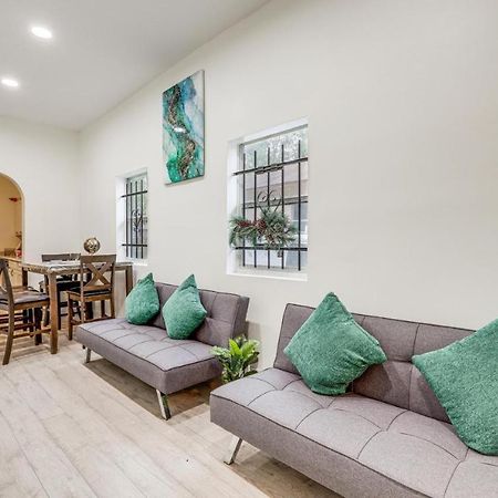 Large, Central, Lovely & Cozy 4Bed/2Bath - House By Everbank Stadium Jacksonville Dış mekan fotoğraf