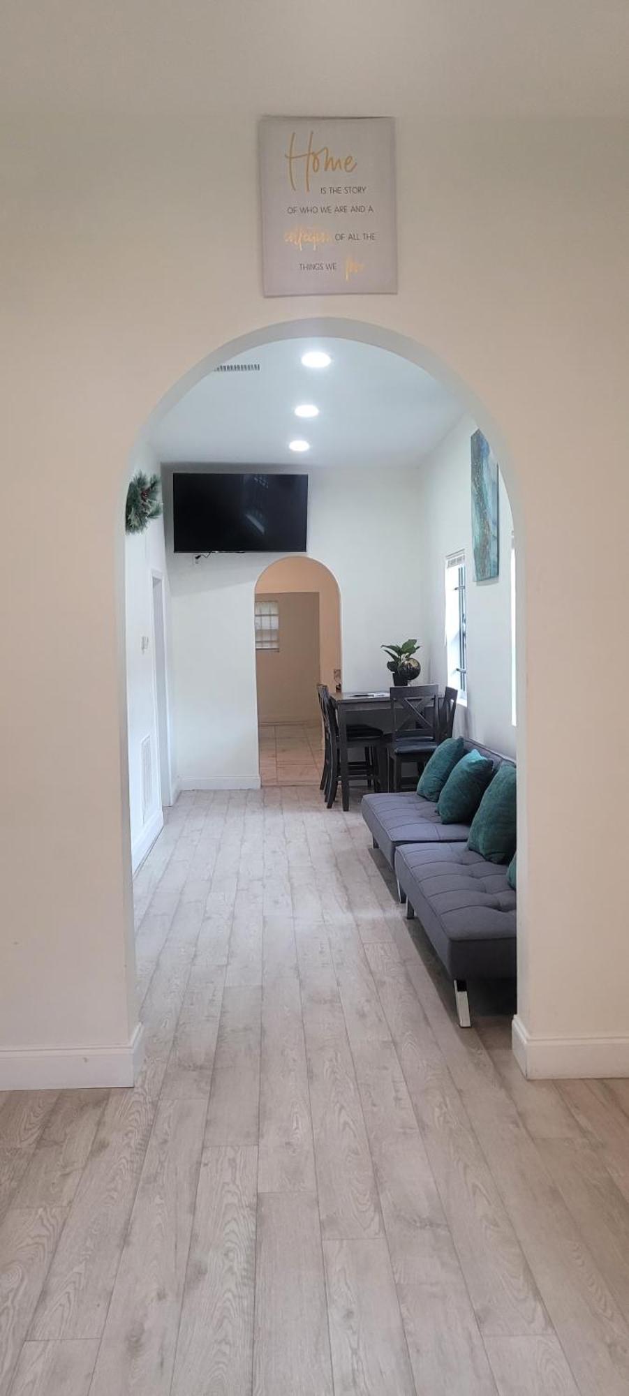 Large, Central, Lovely & Cozy 4Bed/2Bath - House By Everbank Stadium Jacksonville Dış mekan fotoğraf