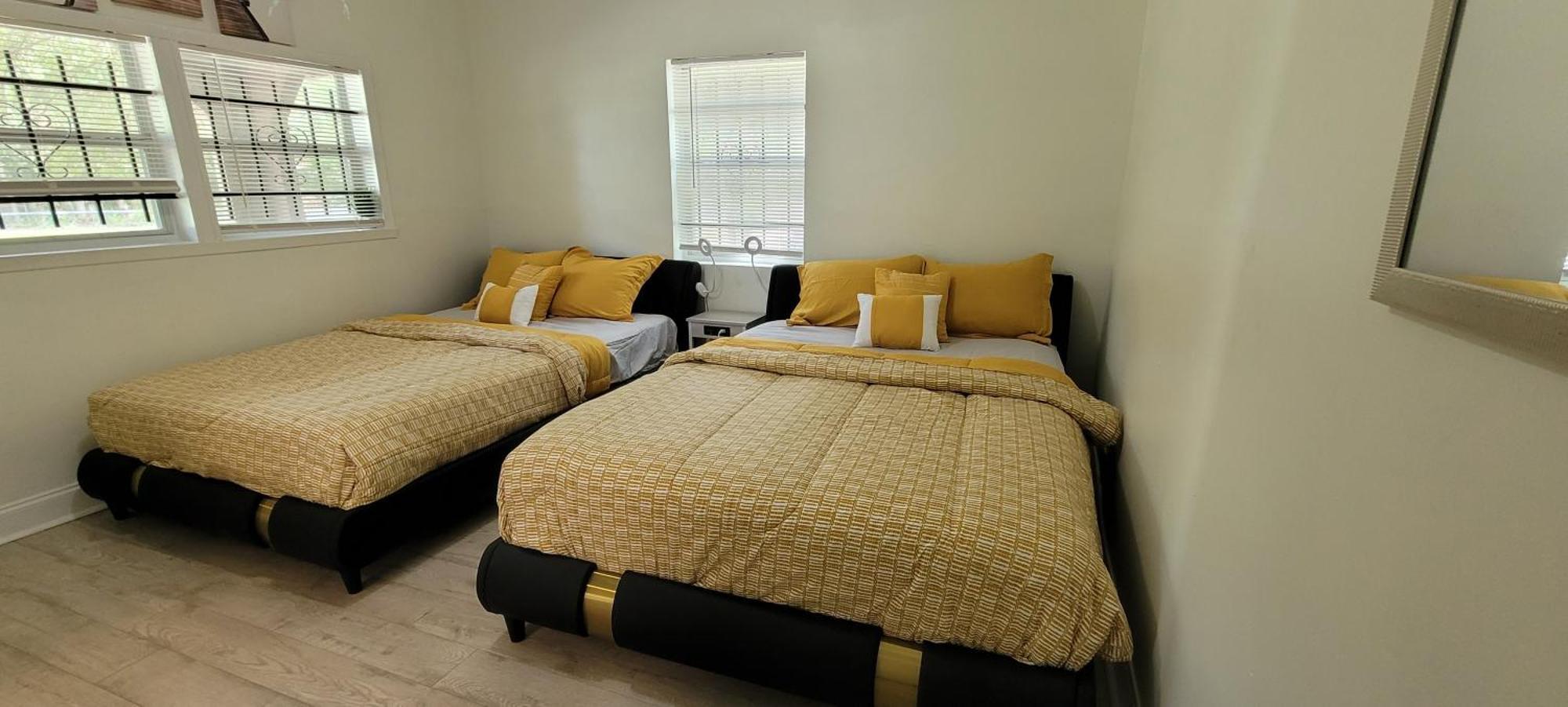 Large, Central, Lovely & Cozy 4Bed/2Bath - House By Everbank Stadium Jacksonville Dış mekan fotoğraf