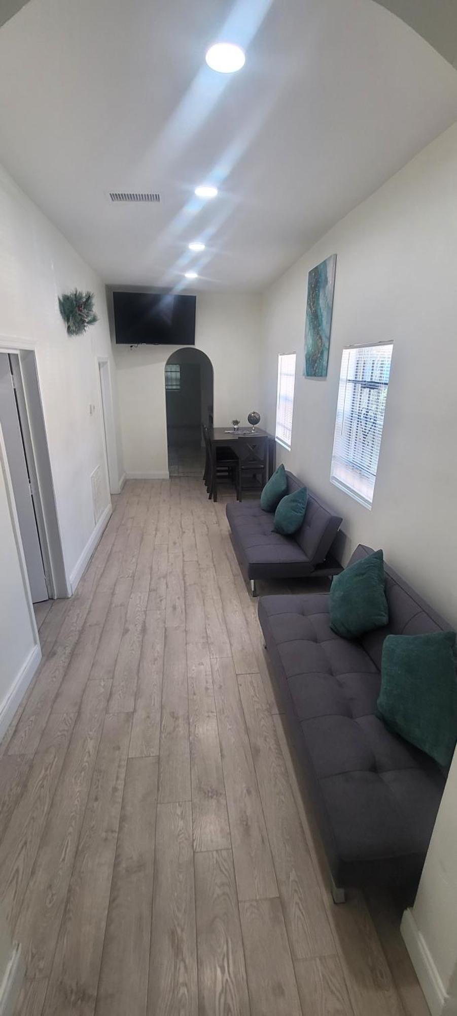 Large, Central, Lovely & Cozy 4Bed/2Bath - House By Everbank Stadium Jacksonville Dış mekan fotoğraf